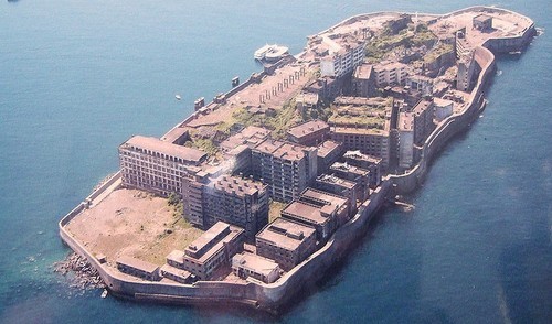 Isla abandonada de Gunkanjima en Japón